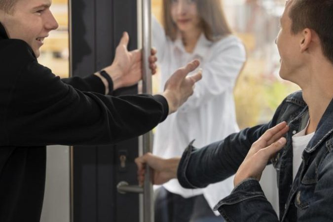 EVACUAÇÃO DE PESSOAS E SIMULACROS